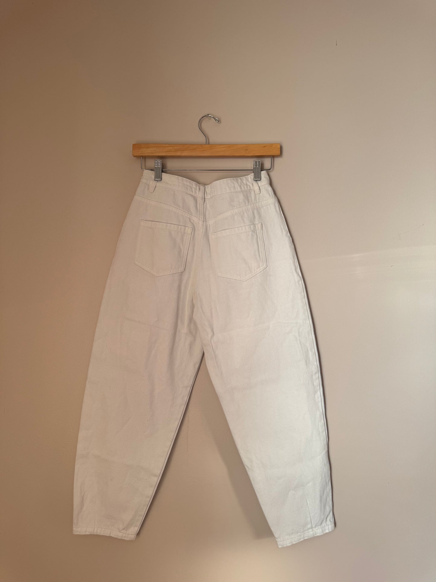 Bohme Barrell White Highwaisted Jeans SMALL