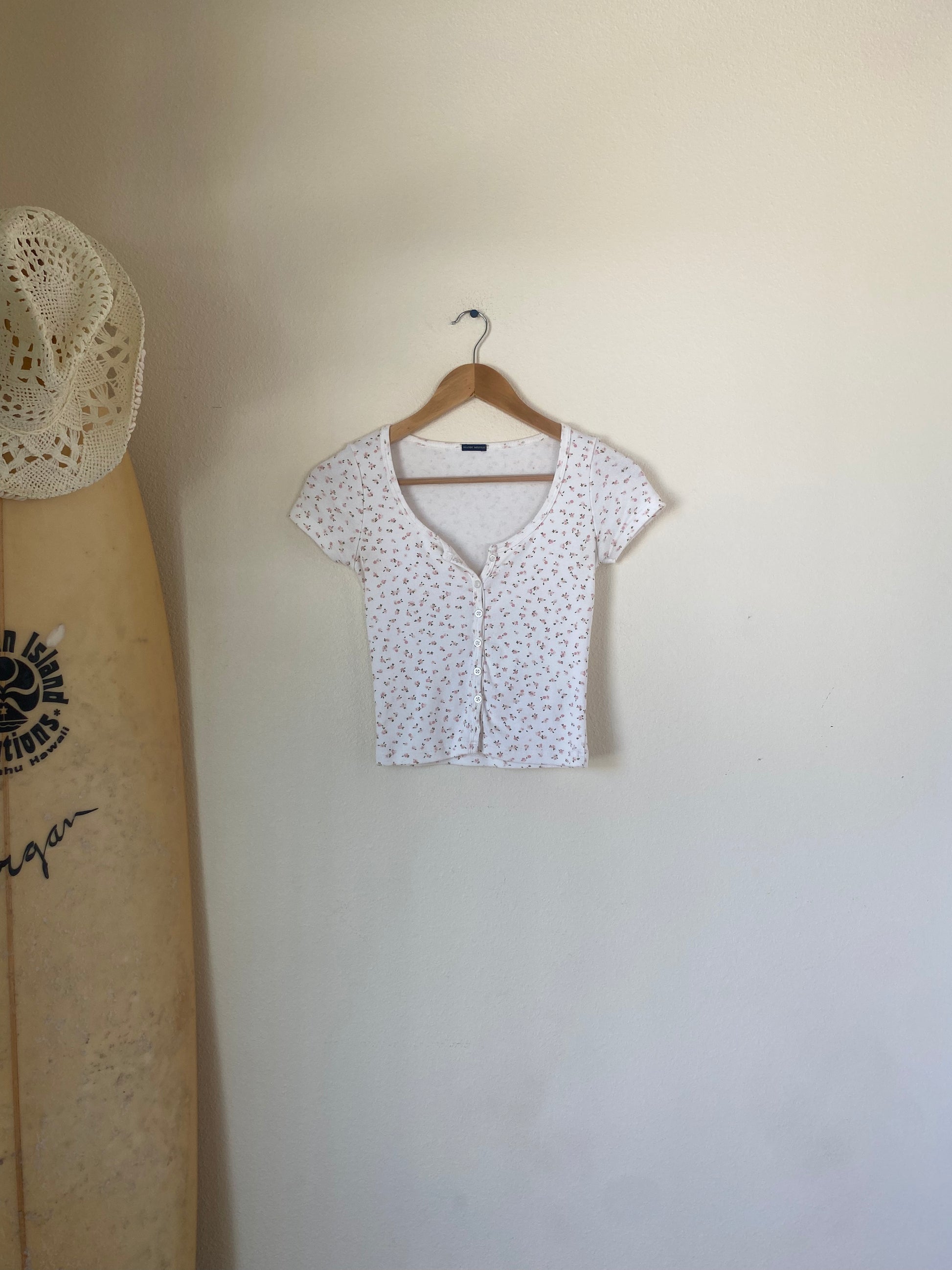 Brandy Melville Floral Button Up Crop Top SMALL – Gabby's Thrift Store
