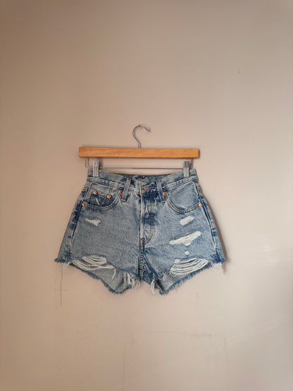 Levi’s 501 Distressed Shorts WAIST 24/25