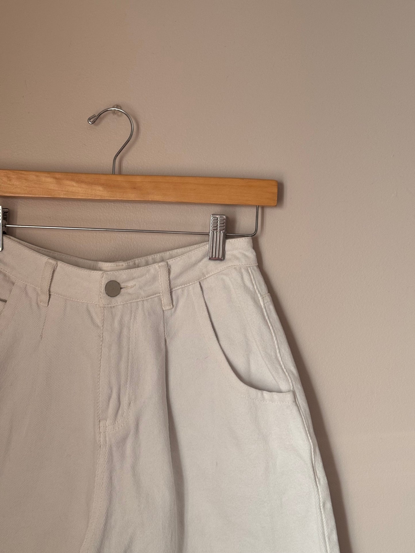 Bohme Barrell White Highwaisted Jeans SMALL