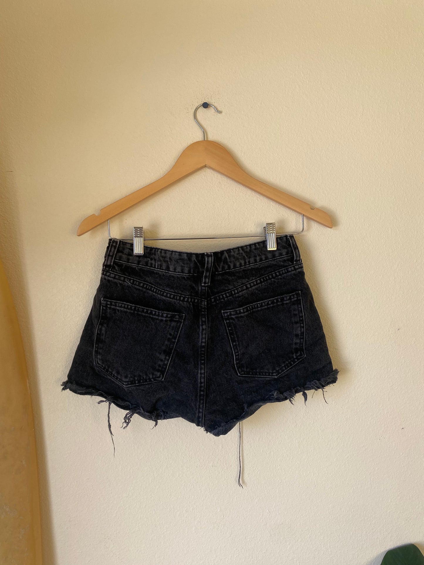 Black Zara Jean Shorts SIZE 0/2
