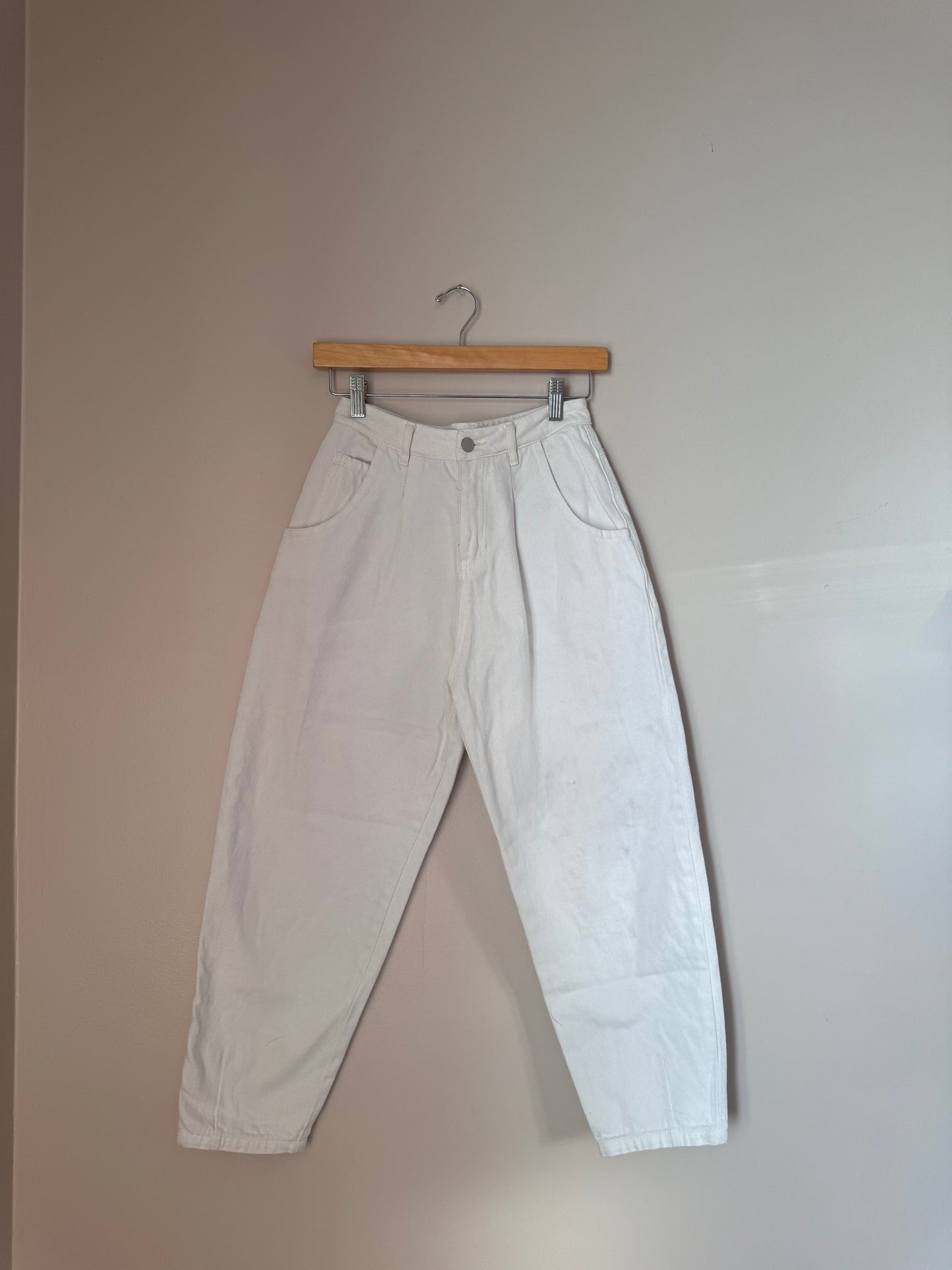 Bohme Barrell White Highwaisted Jeans SMALL