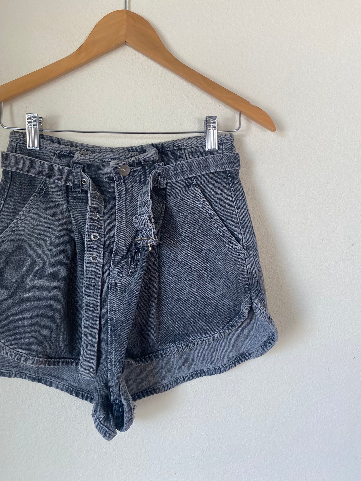 High Waisted Black Jean Belted Shorts SMALL