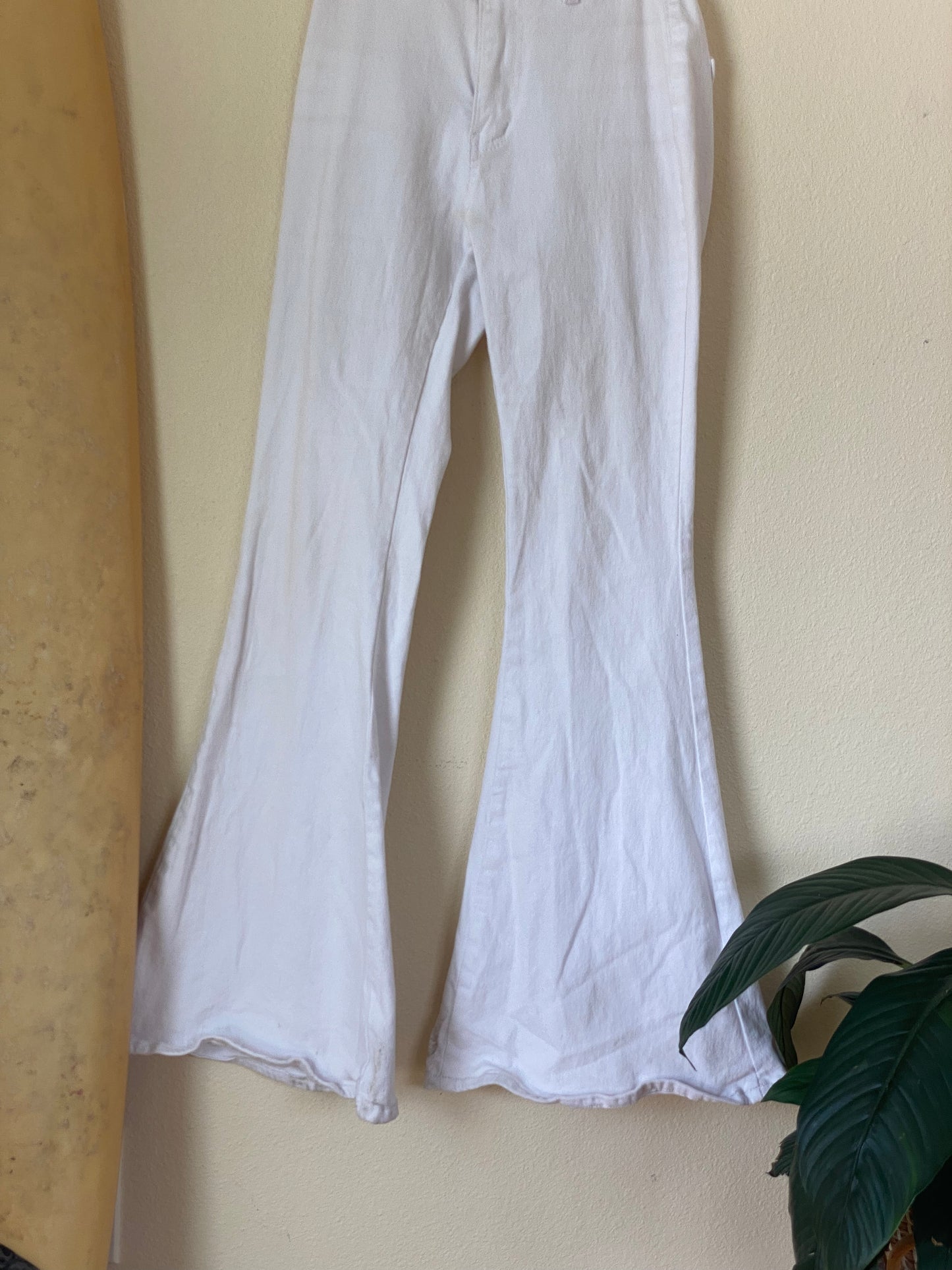 White High Waisted Flare Jeans SIZE 25